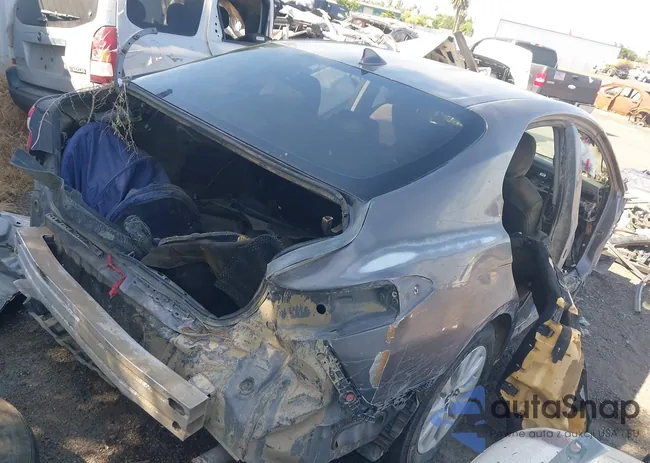 4T1B11HK3KU728887: 42128370