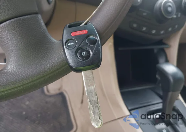 1HGCM56106A106676: 42128422