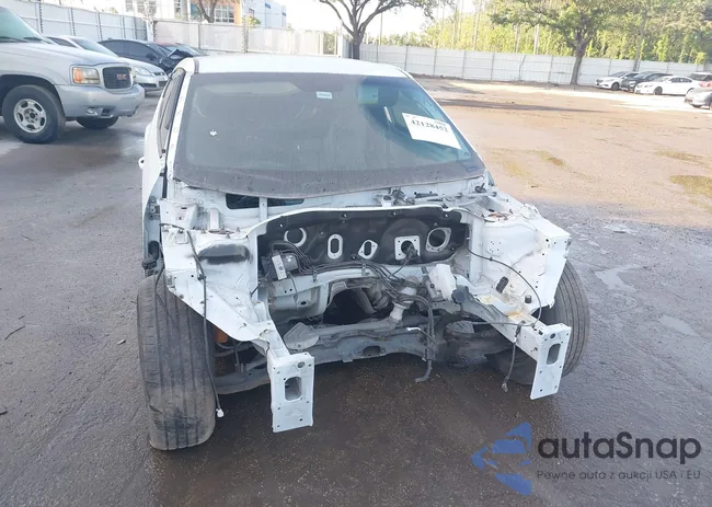 KMHTC6AD2HU312538: 42128452