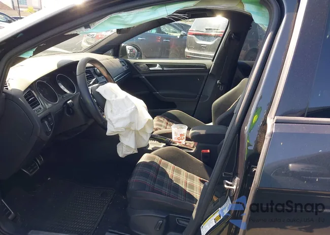 3VW4T7AU8HM062268: 42128469