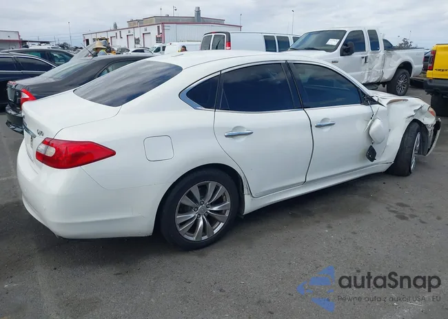 JN1BY1AP3EM260169: 42128494