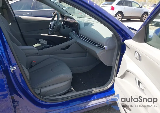 KMHLM4DG4RU686738: 42129565