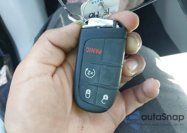 3C4NJCBB7LT130383: 42129619