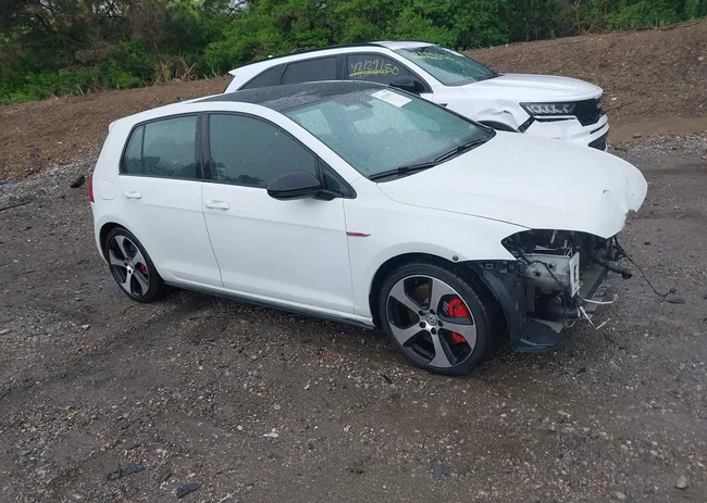 3VW447AU8HM011706: 42129815