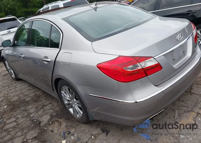 KMHGC4DD9DU227224: 42129862