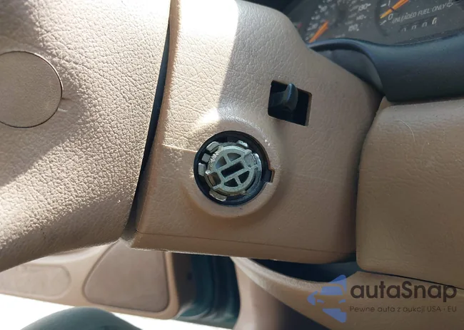 1FAFP42X9WF142222: 42130097