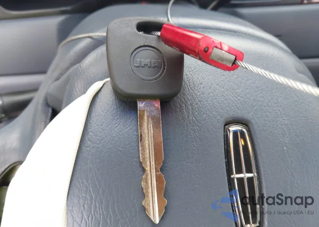 1LNFM81W8WY663550: 42129342