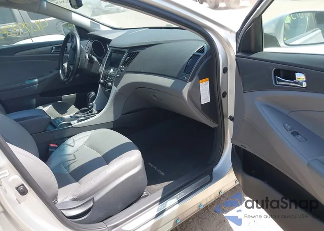 KMHEC4A48FA122531: 42129375