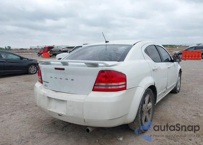 1B3LC56R88N603592: 42130573