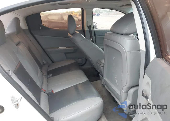 1B3LC56R88N603592: 42130573