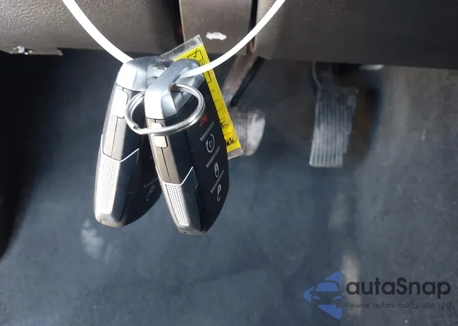 1C6SRFBT8MN728741: 42130681