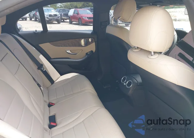 55SWF8DB7KU319255: 42130800