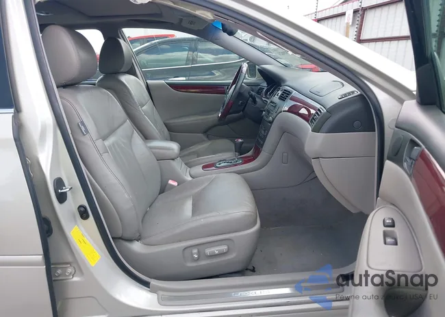 JTHBA30G240018556: 42131021