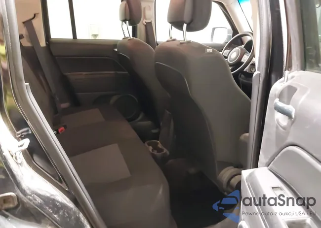 1C4NJPBA0FD349694: 42131058