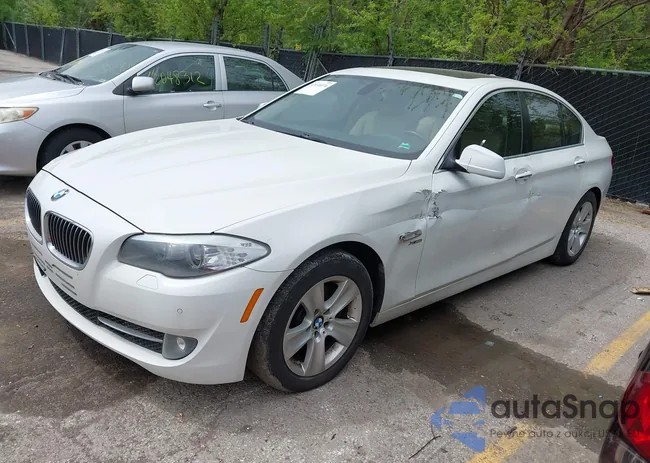 WBAXH5C58CDW11514: 42131076