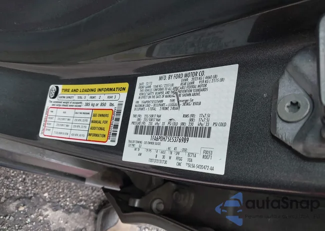 1FA6P0H75E5376989: 42131115