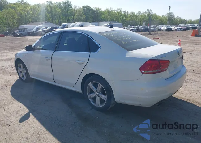 1VWAT7A38FC116029: 42131116