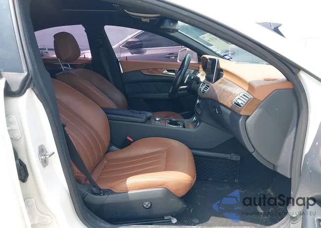 WDDLJ7DB5HA202567: 42130166