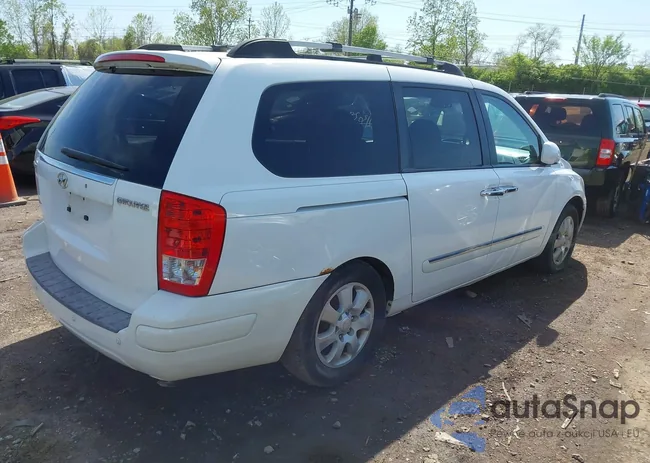 KNDMC233876013029: 42130391