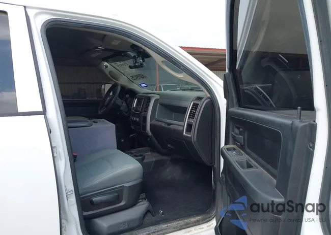 3C63RRGL0JG397527: 42130459