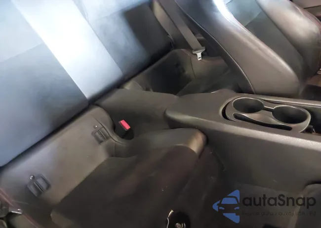 JF1ZCAC14D2613411: 42131544