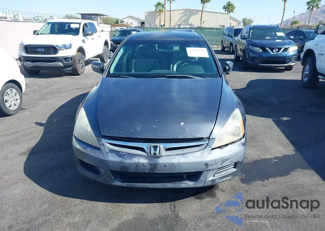 1HGCM66557A100754: 42131642