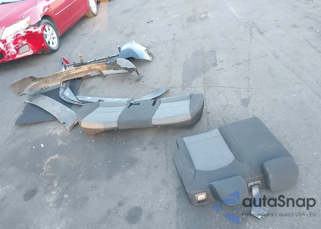 KNDJ23AU1M7758301: 42131747