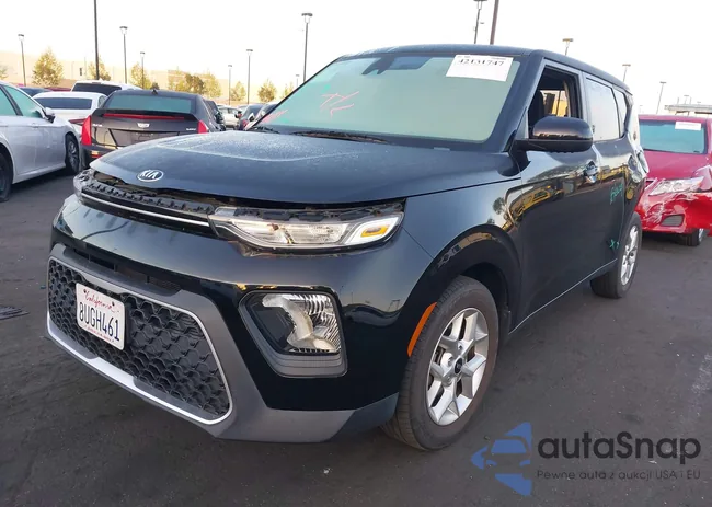 KNDJ23AU1M7758301: 42131747