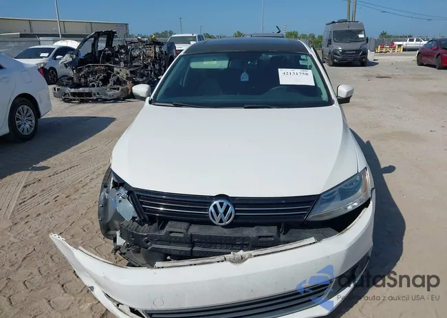 3VWLL7AJXDM392313: 42131758