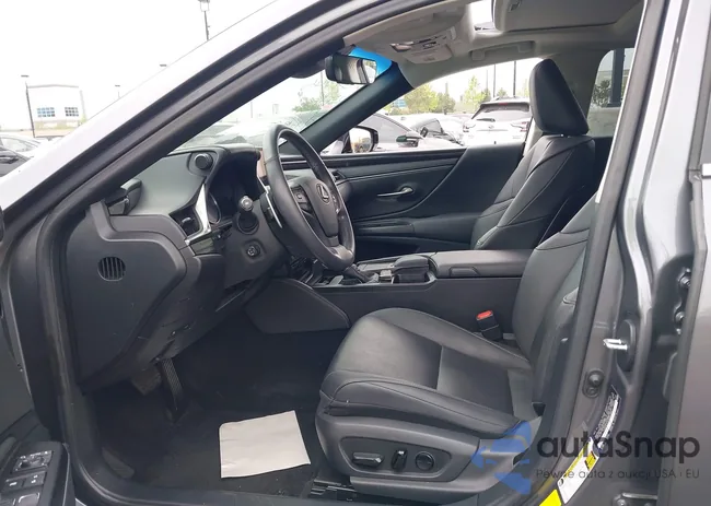 58ADA1C12MU004997: 42131827