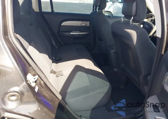 1C3CC4FB6AN207070: 42131880