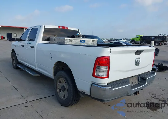 3C6UR4HJXKG720696: 42132044