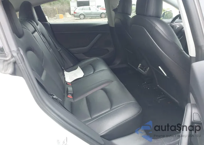 5YJ3E1EB2MF049237: 42132071