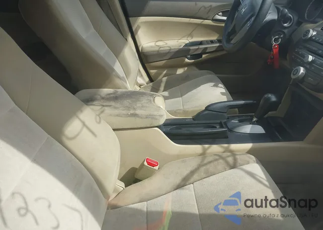 1HGCP2F39AA046087: 42132134