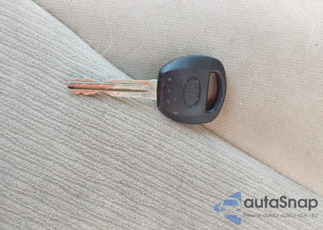 KNDMB233296294184: 42131253