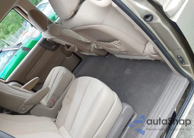 KNDMB233296294184: 42131253