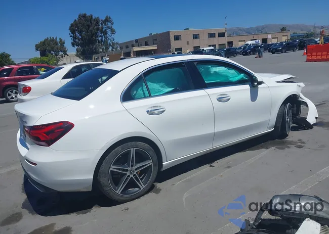 W1K3G4FB5NJ366066: 42131516