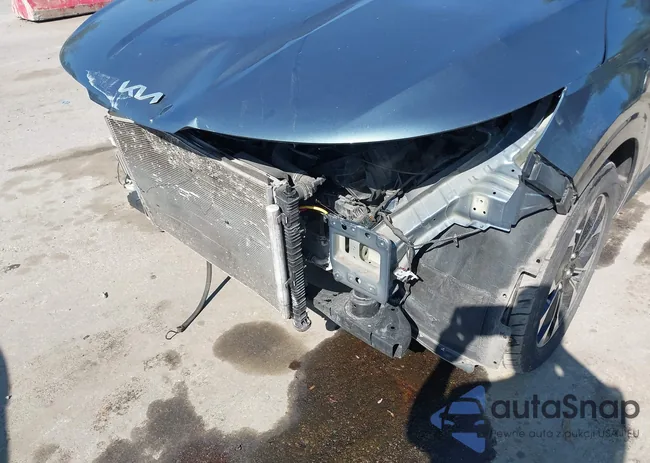 KNDNC5H3XN6061465: 42132712