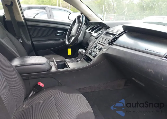 1FAHP2HW8BG151090: 42132768