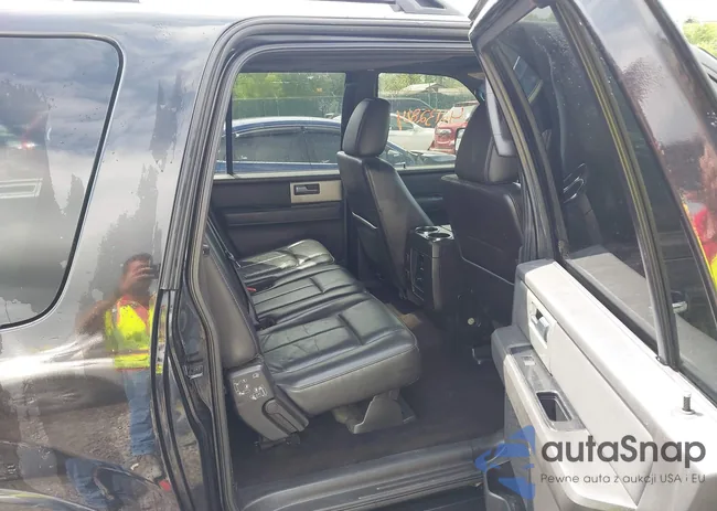 1FMJK2A50EEF40586: 42132824