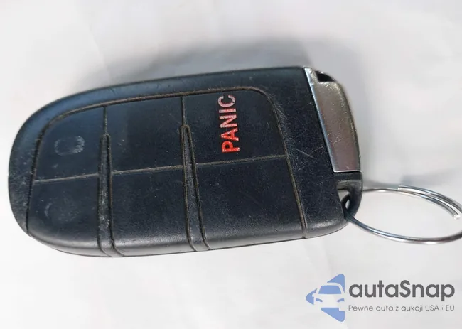 3C4PDCBG0HT571680: 42132836