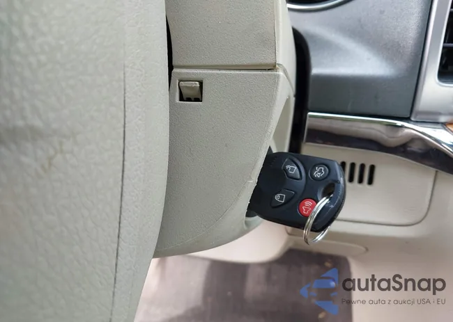 3LNHL2GCXAR604027: 42132842