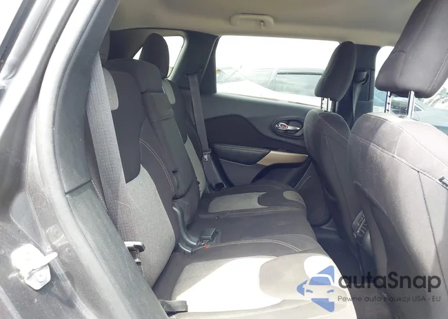 1C4PJLCB2JD595549: 42132845