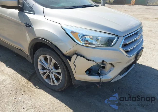 1FMCU9G91HUB76680: 42133631