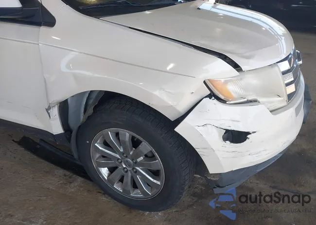 2FMDK38CX8BB15240: 42133642