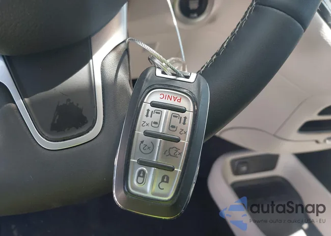 2C4RC1CG5PR551876: 42133170