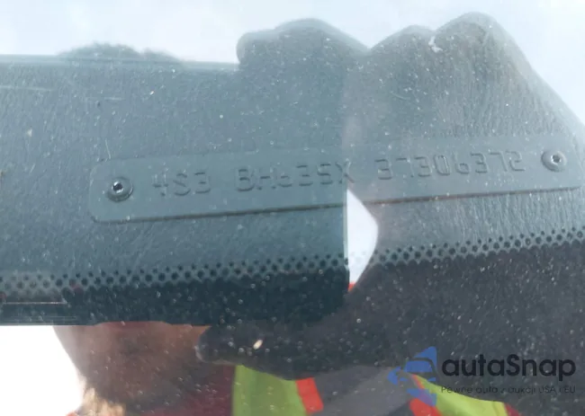 4S3BH635X37306372: 42134661