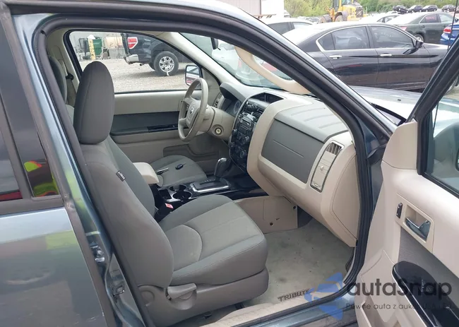 4F2CY9GG9AKM05082: 42134708