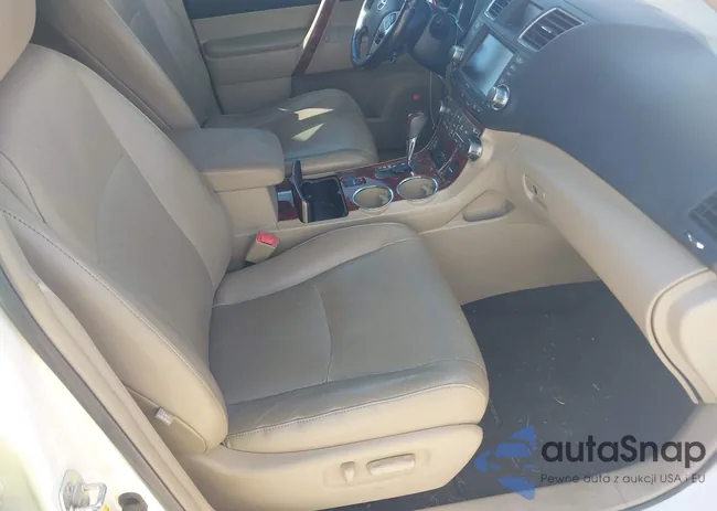 5TDYK3EH0BS046070: 42134709