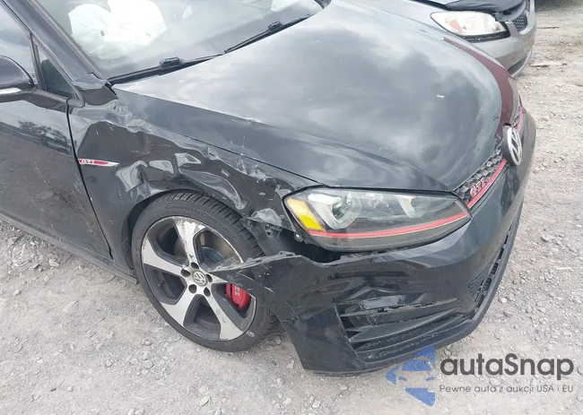 3VW547AU1HM033700: 42134885